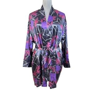 Victoria's Secret Vintage Satin Floral
Kimono Robe Womens OS Black Loungewear